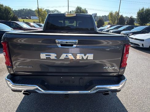 Used 2025 RAM 1500 Big Horn AWD/4WD image 9