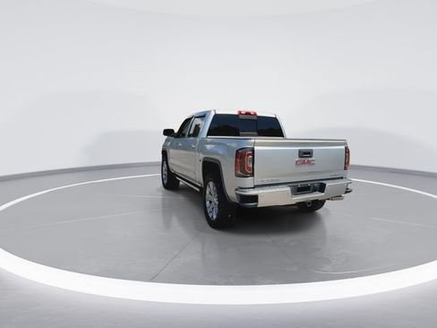 Used 2018 GMC Sierra 1500 Denali w/ Denali Ultimate Package AWD/4WD image 9
