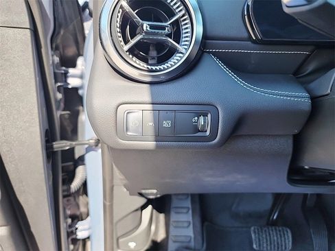 New 2025 Chevrolet Blazer EV LT w/ Super Cruise Package image 13