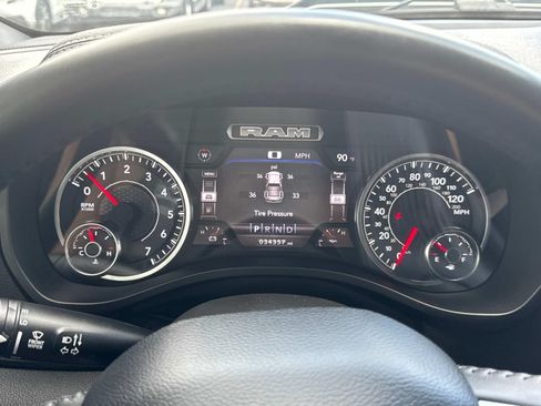 Used 2024 RAM 1500 Laramie AWD/4WD image 43