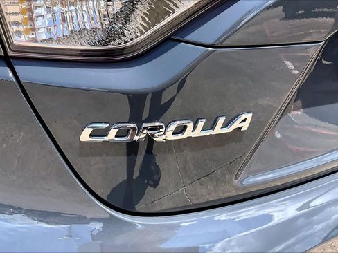 Used 2025 Toyota Corolla LE FWD image 29