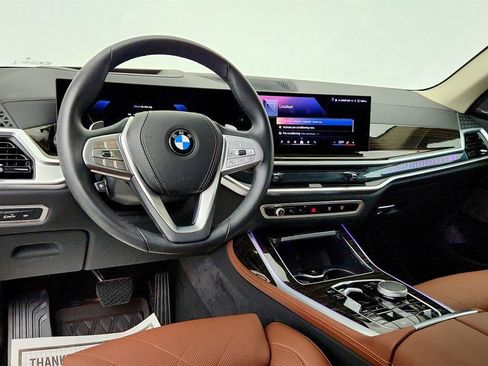 Used 2025 BMW X7 xDrive40i w/ Premium Package AWD/4WD image 13