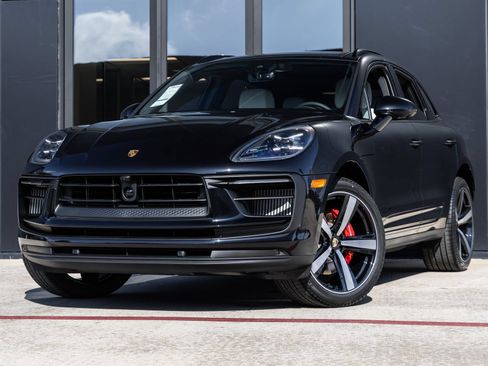 Certified 2026 Porsche Macan S AWD/4WD image 1