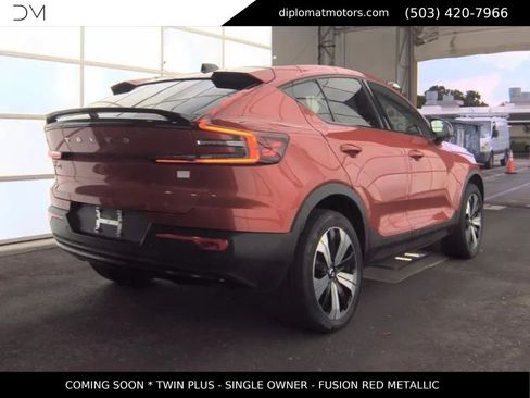 Used 2023 Volvo C40 P8 Recharge Plus w/ Climate Package AWD/4WD image 5
