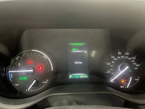 Used 2024 Toyota Sienna XLE FWD image 13