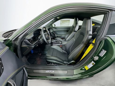 New 2026 Porsche 911 GT3 RWD image 5