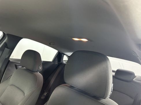 Used 2018 Chevrolet Malibu LT image 11