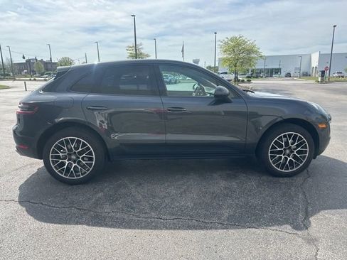 Used 2017 Porsche Macan AWD/4WD image 2