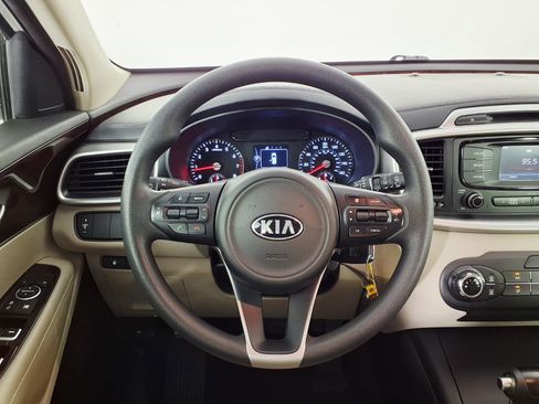Used 2017 Kia Sorento LX FWD image 16