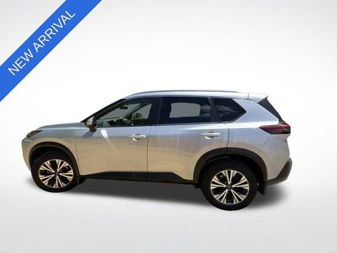 Used 2022 Nissan Rogue SV w/ SV Premium Package FWD image 6