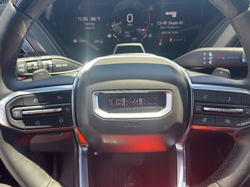 Used 2025 GMC Yukon Elevation AWD/4WD image 18