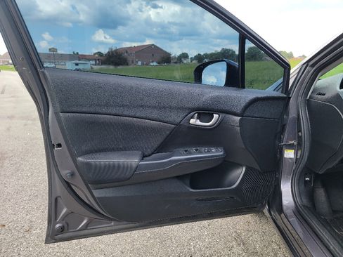 Used 2014 Honda Civic LX image 9