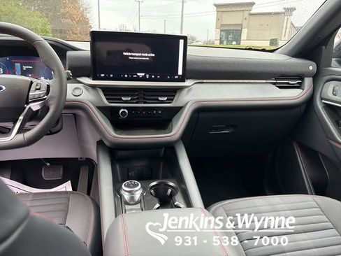 New 2026 Ford Explorer ST-Line w/ ST-Line Street Pack image 6