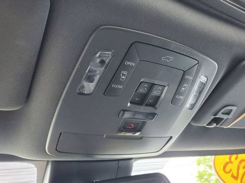 Used 2023 Toyota Sienna XSE w/ XSE Plus Package AWD/4WD image 34