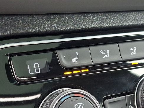 Used 2023 Volkswagen Atlas Cross Sport SEL R-Line AWD/4WD image 25