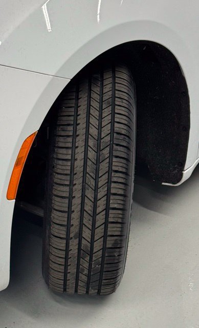 Used 2024 Chrysler Pacifica Touring-L FWD image 22