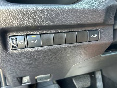 Used 2025 Toyota RAV4 XLE w/ Convenience Package AWD/4WD image 27