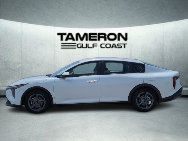 Used 2025 Kia K4 FWD image 2