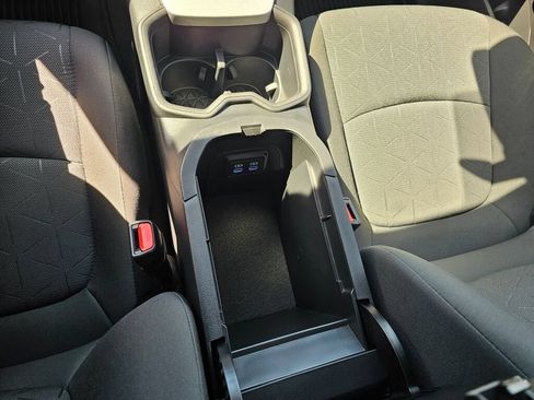 Used 2022 Toyota RAV4 XLE w/ Convenience Package AWD/4WD image 23