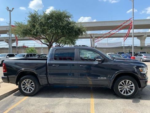 Used 2019 RAM 1500 Laramie AWD/4WD image 5