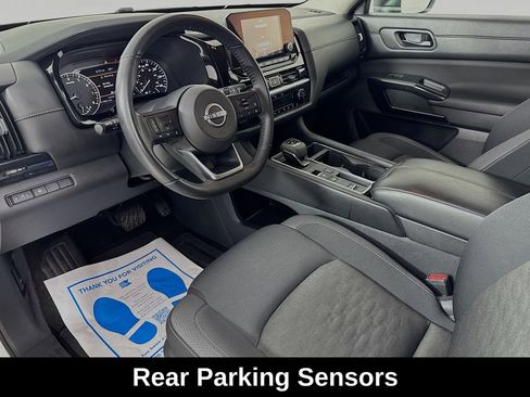 Used 2024 Nissan Pathfinder SV FWD image 10