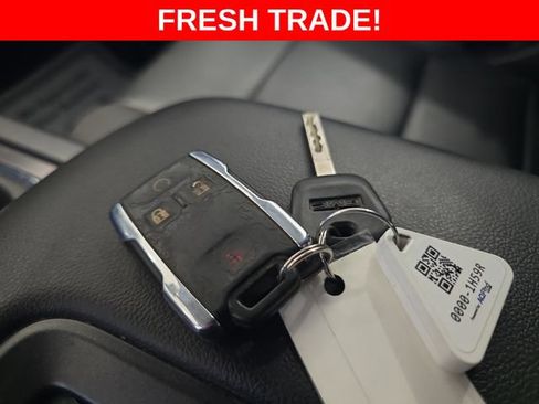 Used 2017 GMC Sierra 2500 SLT w/ All Terrain HD Package AWD/4WD image 27