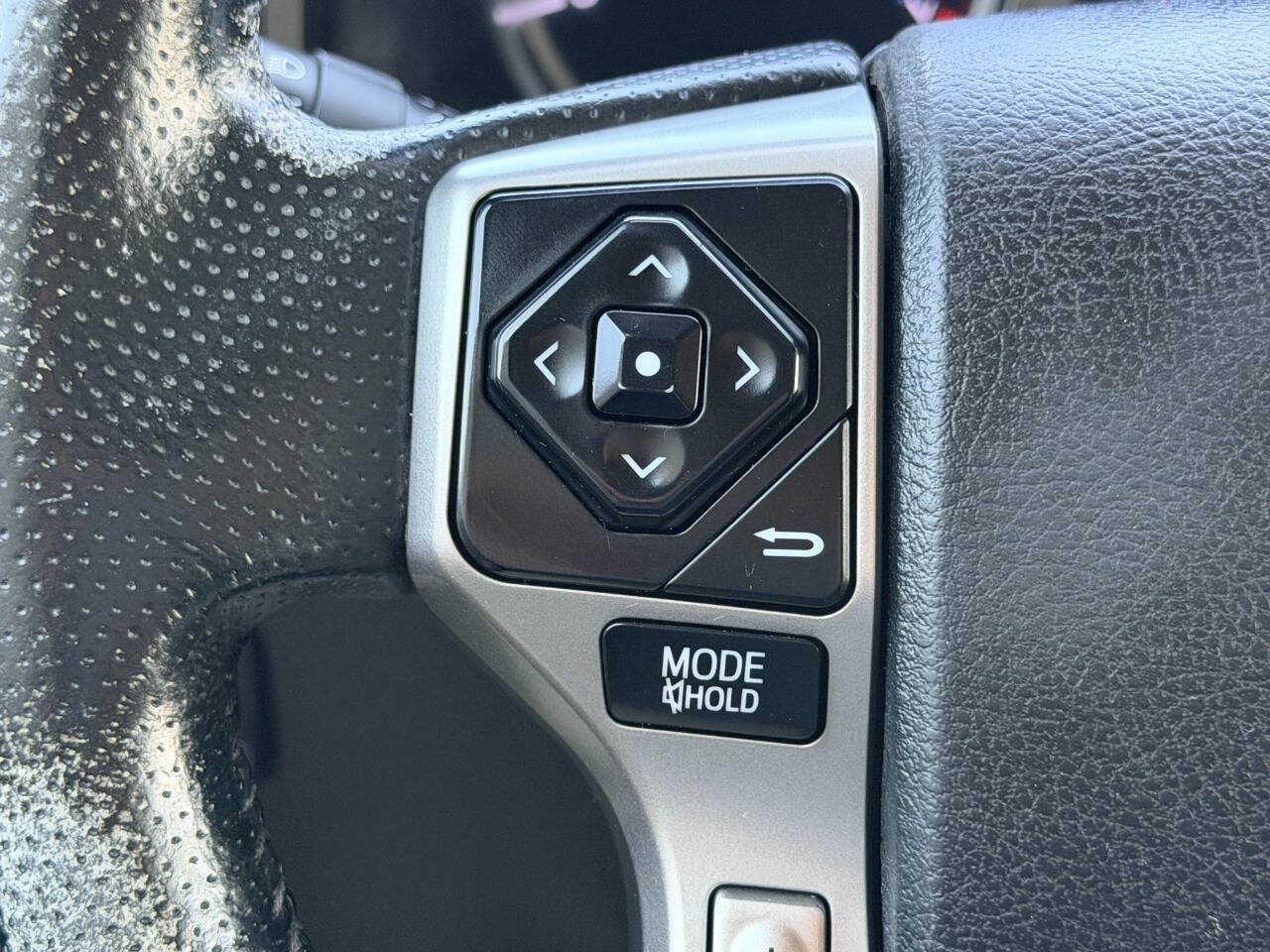 Used 2016 Toyota 4Runner Limited AWD/4WD image 37