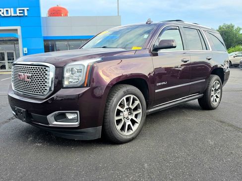 Used 2017 GMC Yukon Denali AWD/4WD image 2