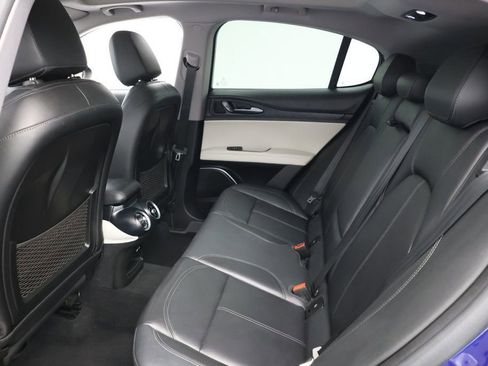 Used 2021 Alfa Romeo Stelvio Sprint w/ Nero Edizione image 17