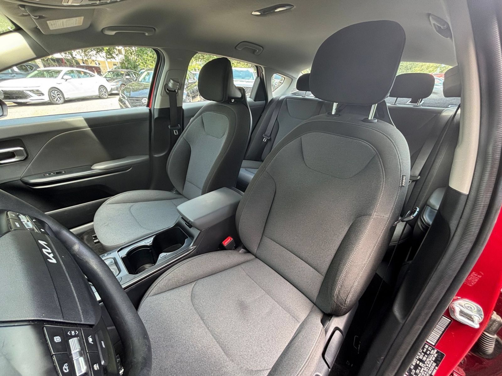 Used 2025 Kia K4 FWD image 34