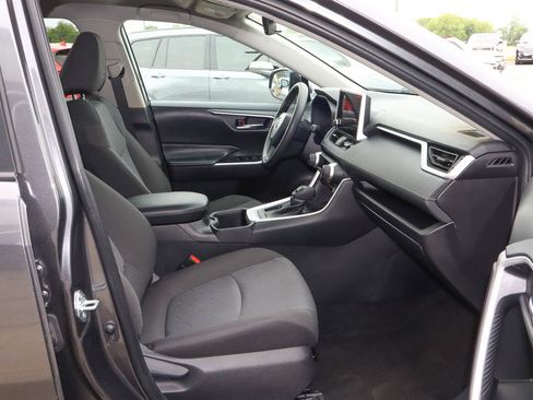 Used 2024 Toyota RAV4 XLE FWD image 23