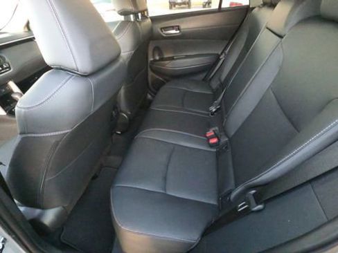 Used 2025 Toyota Corolla Cross XLE w/ Convenience Package image 18