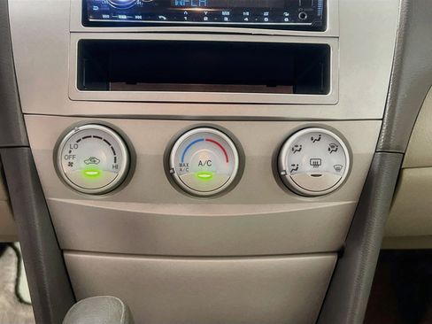 Used 2011 Toyota Camry LE w/ LE Extra-Value Pkg FWD image 25