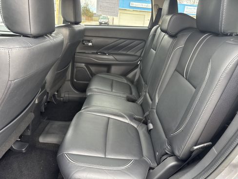 Used 2018 Mitsubishi Outlander SEL image 8