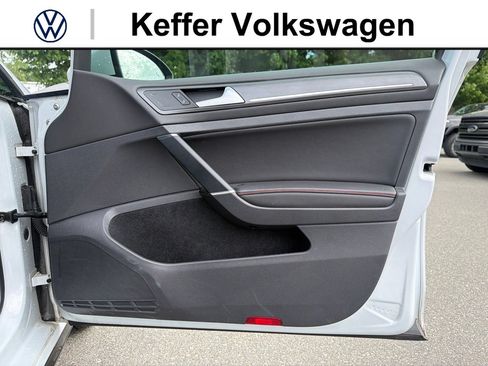Used 2020 Volkswagen GTI SE FWD image 34
