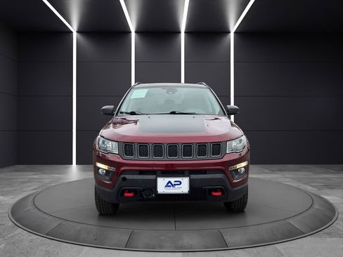 Used 2021 Jeep Compass Trailhawk w/ Sun and Sound Group AWD/4WD image 2