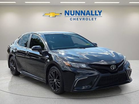 Used 2024 Toyota Camry SE FWD image 7