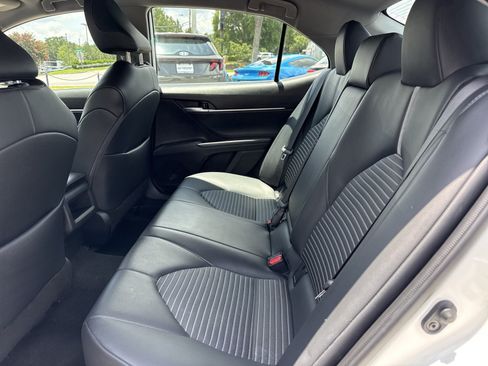 Used 2024 Toyota Camry SE FWD image 13