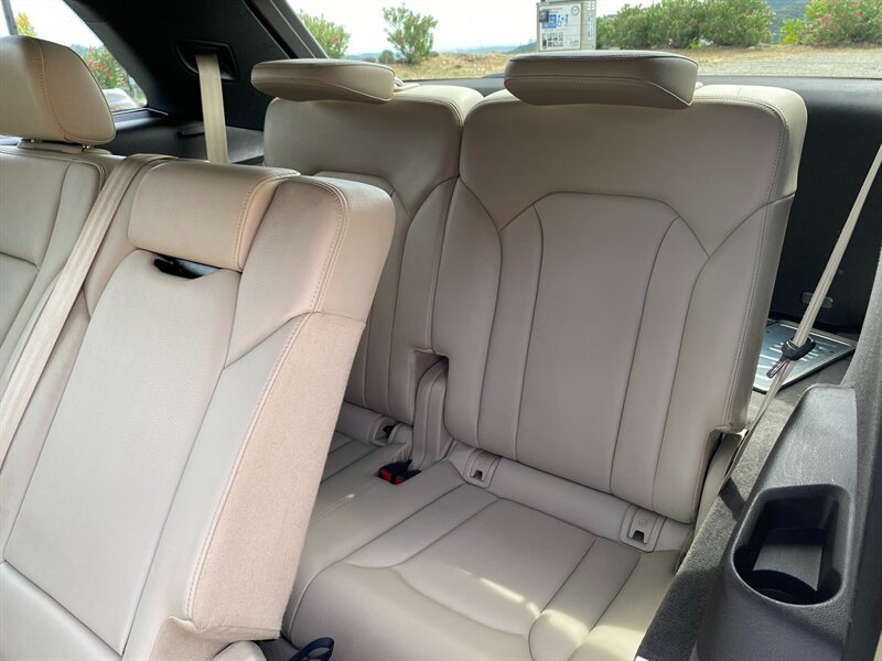 Used 2017 Audi Q7 3.0T Premium Plus AWD/4WD image 18