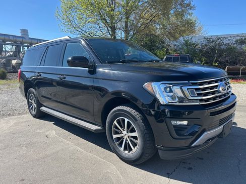 Used 2019 Ford Expedition Max XLT image 3