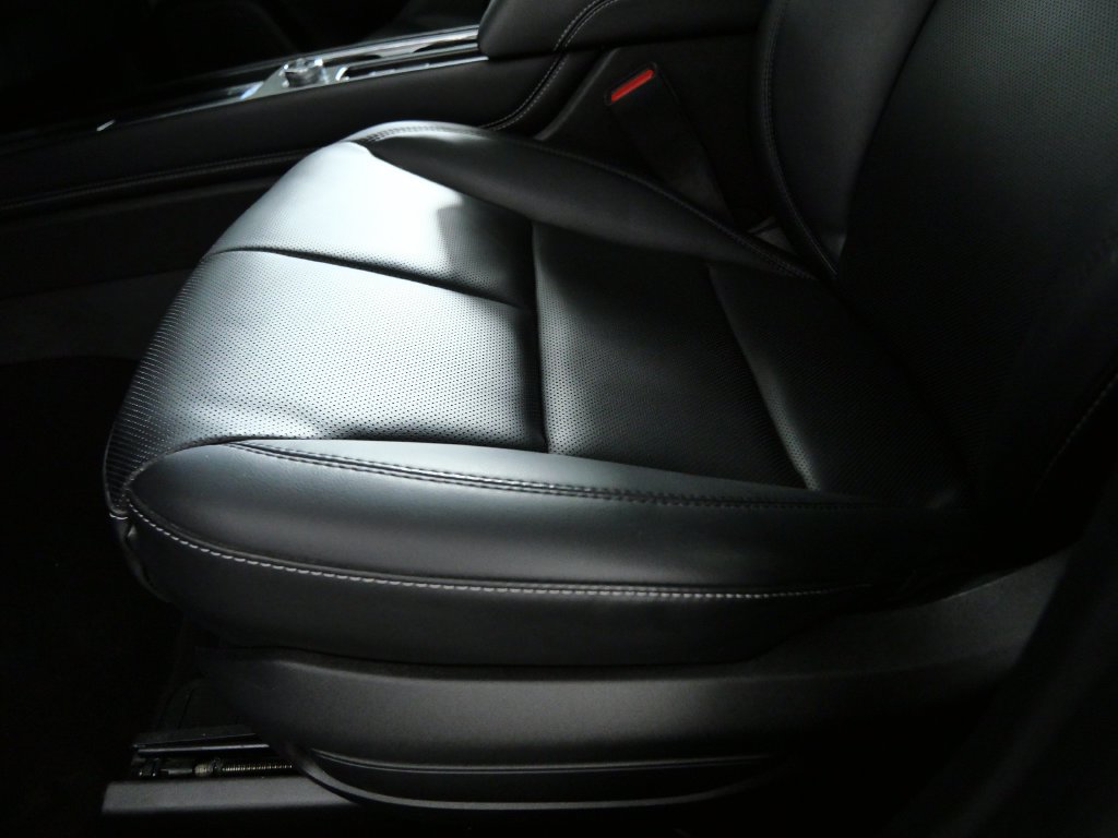 Certified 2023 Lincoln Corsair AWD w/ Equipment Group 101A image 15