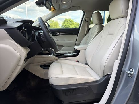 Used 2023 Buick Envision Essence AWD/4WD image 16