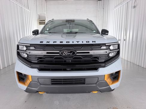 Used 2026 Ford Expedition Tremor AWD/4WD image 2