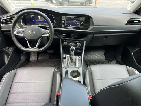 Used 2023 Volkswagen Jetta SE w/ Panoramic Sunroof Package FWD image 13