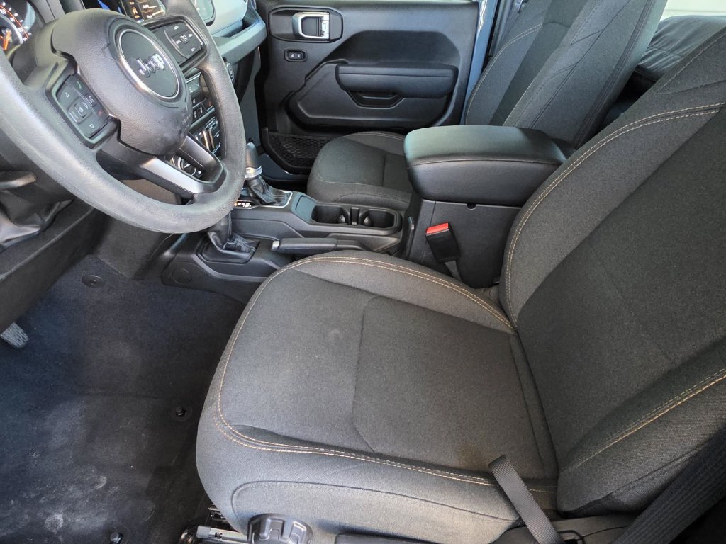 Used 2026 Jeep Wrangler Sport AWD/4WD image 7