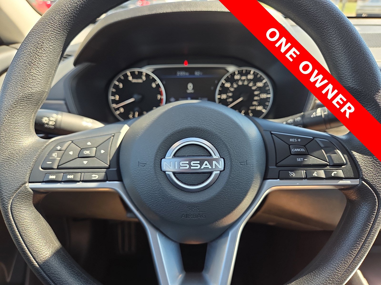Used 2025 Nissan Altima 2.5 SV FWD image 24