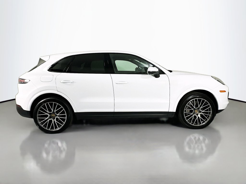 Certified 2022 Porsche Cayenne AWD/4WD image 8