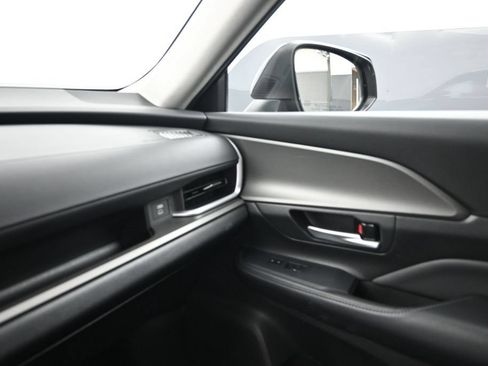 Used 2024 Toyota Grand Highlander AWD image 11