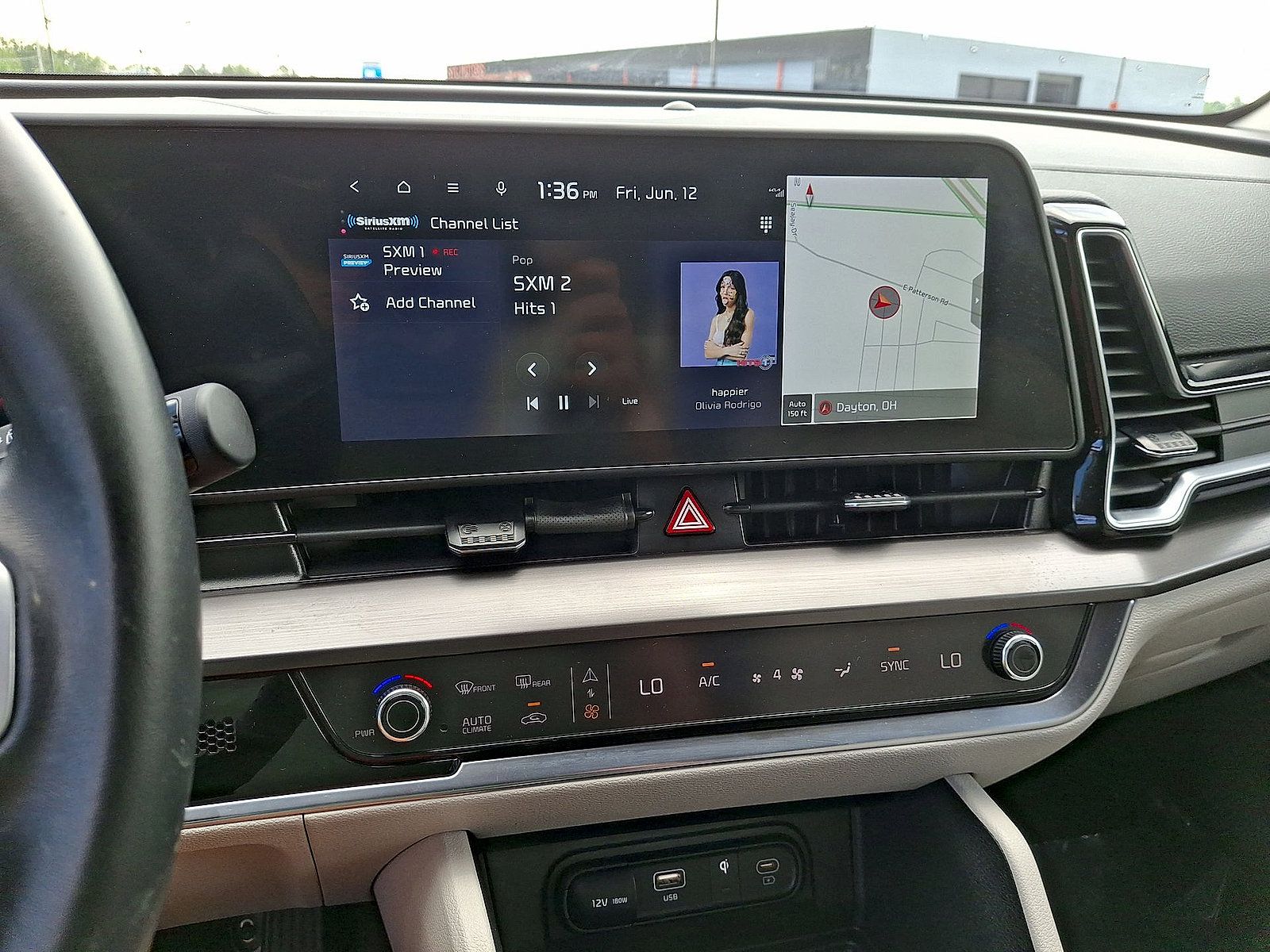 Used 2025 Kia Sportage EX FWD image 14
