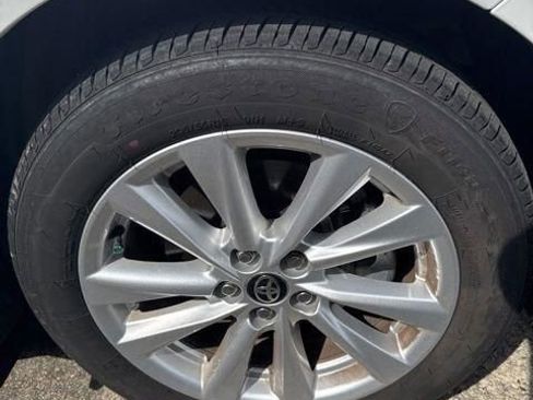 Used 2025 Toyota Corolla LE w/ LE Premium Package image 25